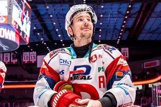 SportWin » Hokej » Šéfové Hradce a Boleslavi otevřeně o platech: Pardubice podle nich zvedají ceny v celé extralize